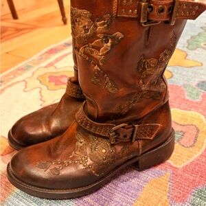 Vintage Italian leather Brown Floral Embroidered Combat Boots